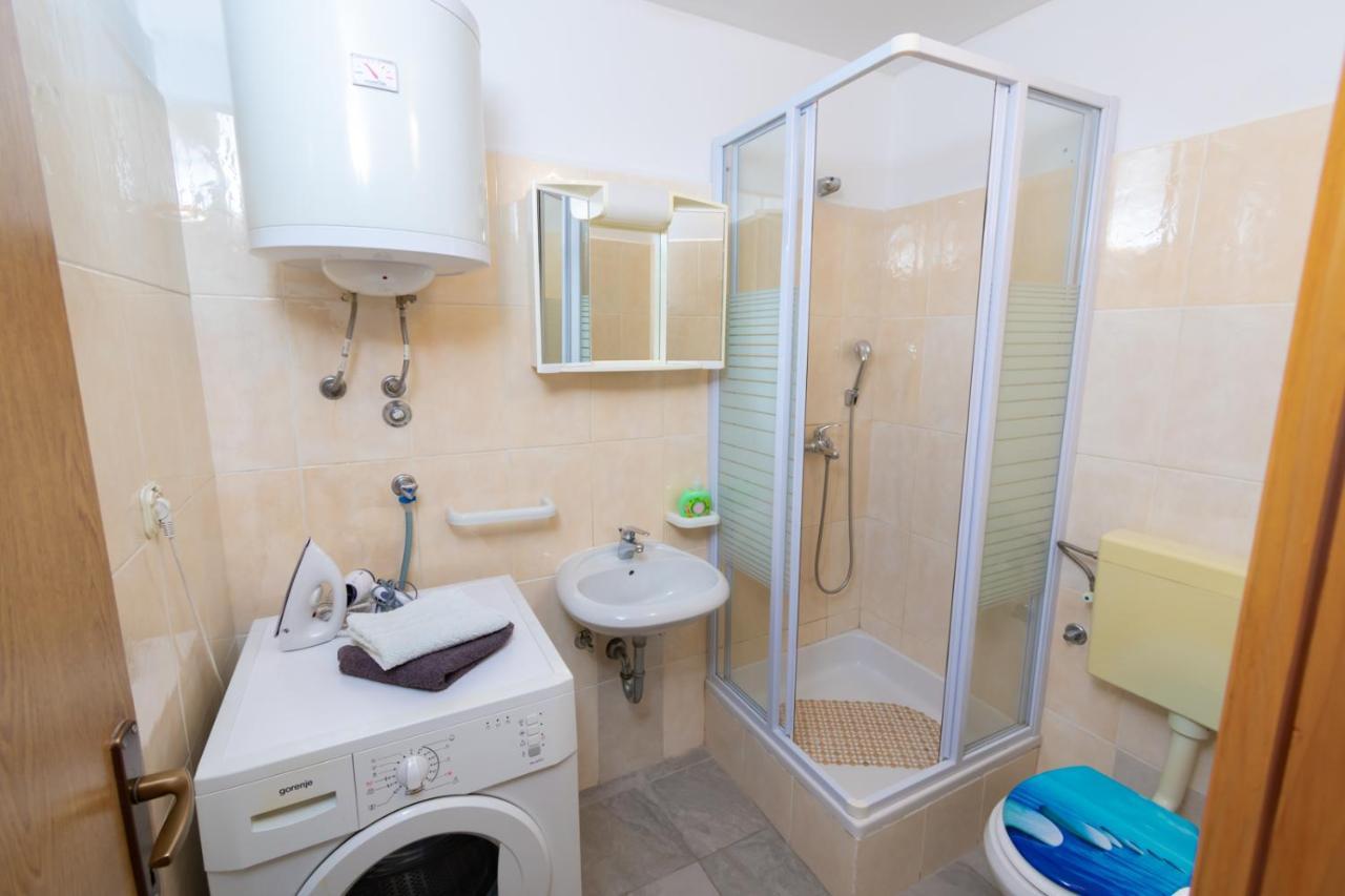 Apartmani Ajp Posedarje Exterior foto